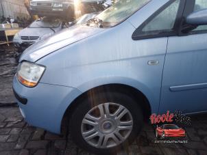 Used Front wing, left Fiat Idea (350AX) 1.4 16V Price € 50,00 Margin scheme offered by Rooie Ben autodemontage