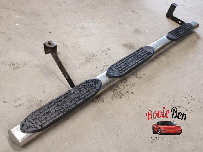 Używane Panel boczny Dodge Ram 2500 (DR/DH/D1/DC/DM) 5.9 TDi V6 4x4 Cena na żądanie oferowane przez Rooie Ben autodemontage