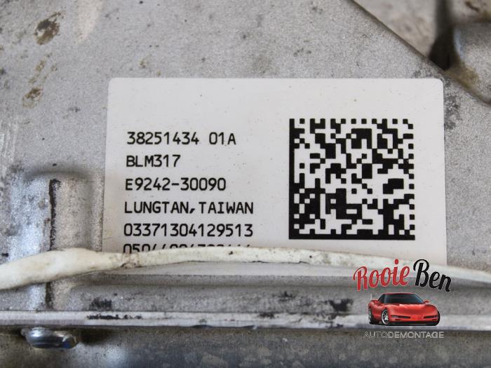 Power steering box Dodge 1500 Crew Cab 5.7 Hemi V8 4x4 382104424 OEM