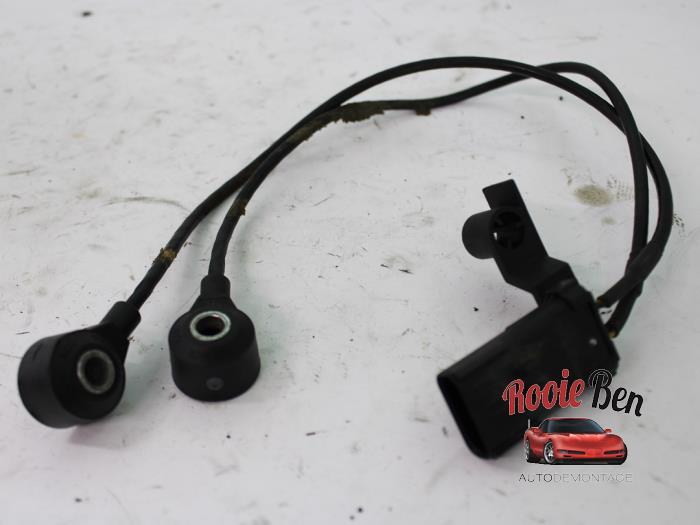 Begagnade Knackningssensor Jeep Grand Cherokee (WH/WK) 3.7i 4x2 Pris € 10,00 Marginaltabell erbjuds av Rooie Ben autodemontage