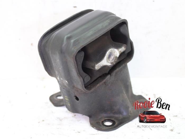 Usagé Support moteur Jeep Grand Cherokee (WH/WK) 3.7i 4x2 Prix € 25,00 Règlement à la marge proposé par Rooie Ben autodemontage