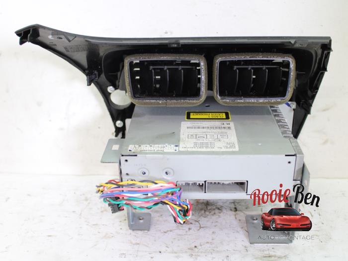 Radio CD player from a Honda Civic (FK/FN) 2.0i Type R VTEC 16V 2008