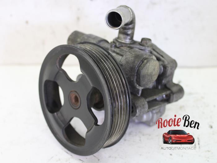 Usagé Pompe de direction Dodge Journey 2.0 CRD 16V Prix € 75,00 Règlement à la marge proposé par Rooie Ben autodemontage