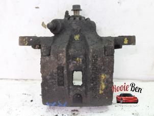 Used Rear brake calliper, right Kia Sorento I (JC) 3.5 V6 24V Price on request offered by Rooie Ben autodemontage