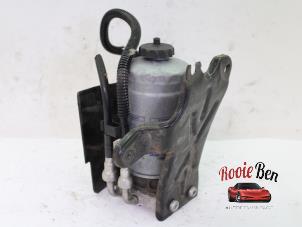 Used Fuel filter Jeep Patriot (MK74) 2.2 CRD 16V 4x4 Price on request offered by Rooie Ben autodemontage