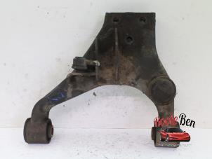 Used Front wishbone, right Kia Sorento I (JC) 3.5 V6 24V Price on request offered by Rooie Ben autodemontage