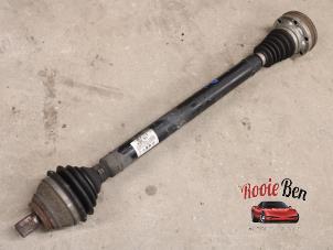 Used Front drive shaft, right Volkswagen Passat Variant (3C5) 2.0 TDI 16V 135 Price on request offered by Rooie Ben autodemontage