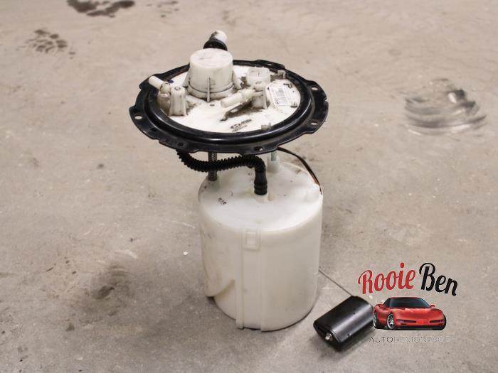 Usagé Pompe à carburant Kia Rio III (UB) 1.1 CRDi VGT 12V Prix € 50,00 Règlement à la marge proposé par Rooie Ben autodemontage