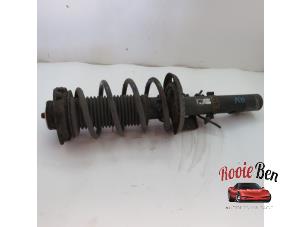 Used Front shock absorber rod, right Volkswagen Polo IV (9N1/2/3) 1.2 12V Price € 40,00 Margin scheme offered by Rooie Ben autodemontage
