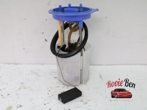 Usagé Pompe à carburant Volkswagen Scirocco (137/13AD) 1.4 TSI 160 16V Prix € 50,00 Règlement à la marge proposé par Rooie Ben autodemontage