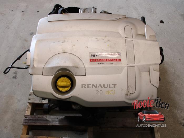 Engine from a Renault Laguna III Estate (KT) 2.0 dCi 16V 150 2010