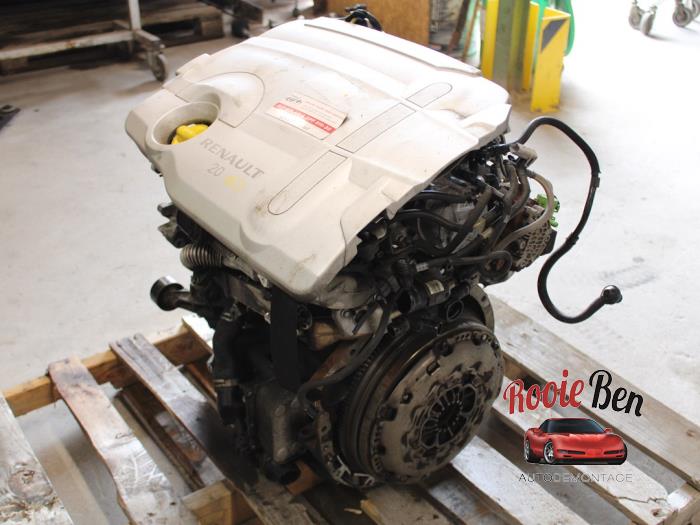 Engine from a Renault Laguna III Estate (KT) 2.0 dCi 16V 150 2010