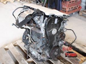 Engine from a Renault Laguna III Estate (KT) 2.0 dCi 16V 150 2010