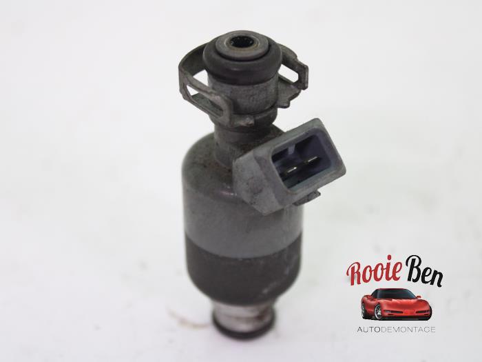 Inyector (inyección de gasolina) de un Cadillac Seville (K-body) 4.6 SLS/North Star V8 32V 1999