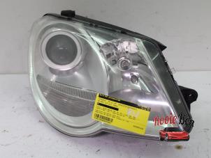 Used Headlight, right Volkswagen Eos (1F7/F8) 2.0 FSI 16V Price on request offered by Rooie Ben autodemontage