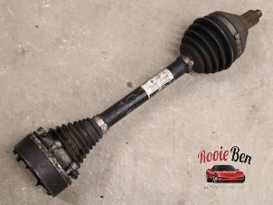 Used Front drive shaft, left Volkswagen Polo V (6R) 1.2 TDI 12V BlueMotion Price on request offered by Rooie Ben autodemontage