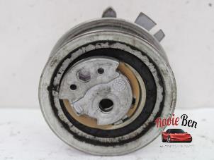 Used Drive belt tensioner Volkswagen Polo V (6R) 1.2 TDI 12V BlueMotion Price on request offered by Rooie Ben autodemontage