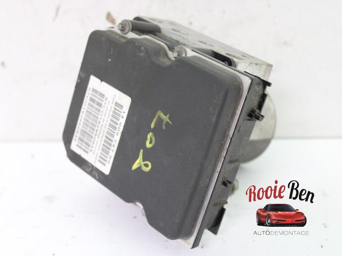 Usagé Bloc ABS Peugeot 807 2.0 HDi 16V 120 Prix € 50,00 Règlement à la marge proposé par Rooie Ben autodemontage