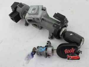 Used Ignition lock + key Ford Usa Mustang V 5.0 GT V8 32V Price on request offered by Rooie Ben autodemontage
