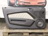 Door trim 2-door, left from a Ford Usa Mustang V, 2004 / 2015 5.0 GT V8 32V, Compartment, 2-dr, Petrol, 4.952cc, 313kW (426pk), RWD, 2012-09 / 2014-12 2012