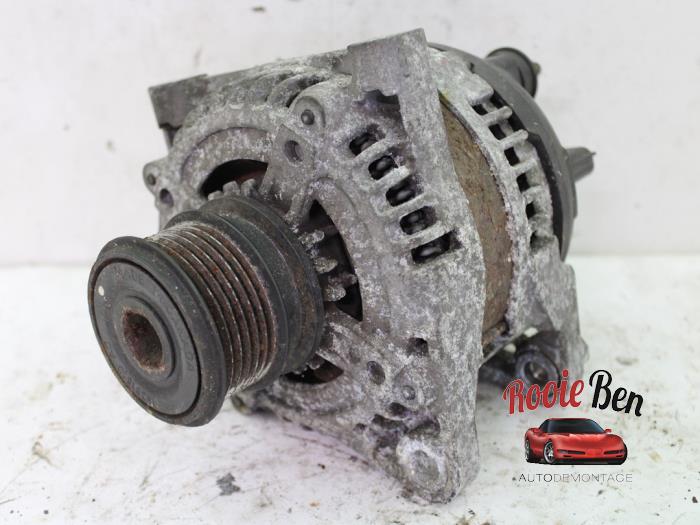 Usagé Dynamo Chrysler Voyager/Grand Voyager (RG/RS) 2.8 CRD 16V Autom. (Dodge Ram Van) Prix € 40,00 Règlement à la marge proposé par Rooie Ben autodemontage