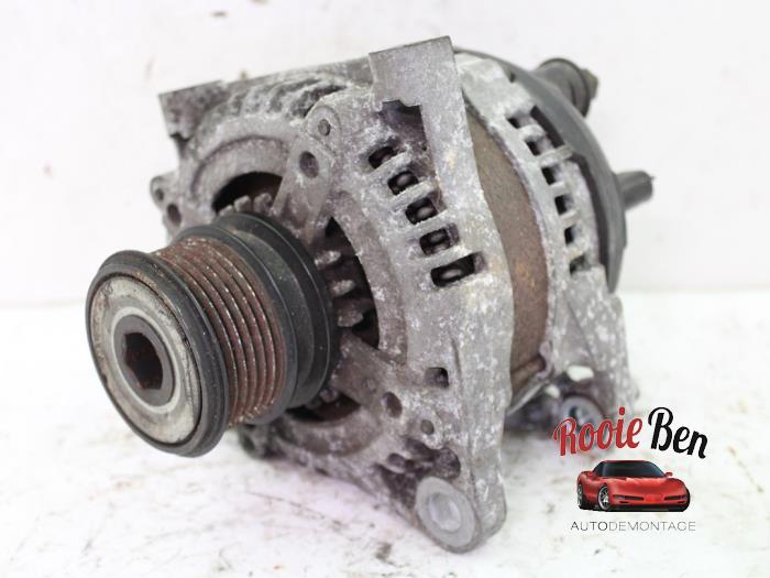 Usagé Dynamo Chrysler Voyager/Grand Voyager (RG/RS) 2.8 CRD 16V Autom. (Dodge Ram Van) Prix € 25,00 Règlement à la marge proposé par Rooie Ben autodemontage