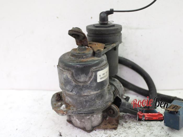 Luftpump (fjädring) från en Chevrolet Trans Sport 3.4 V6 2001