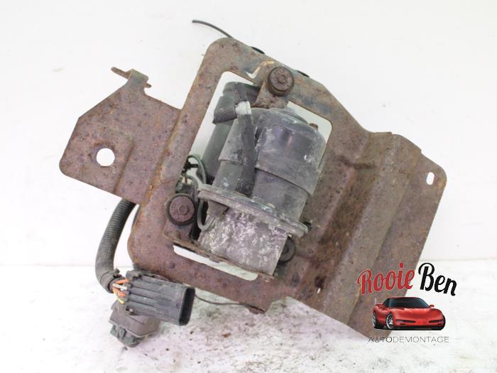 Luftpump (fjädring) från en Chevrolet Trans Sport 3.4 V6 AWD 2001