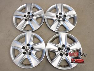 Used Wheel cover set Volkswagen Golf VI (5K1) 1.4 TSI 122 16V Price on request offered by Rooie Ben autodemontage