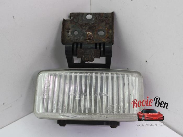 Fog light, front right from a Jeep Cherokee (XJ) 2.1 TD 1997