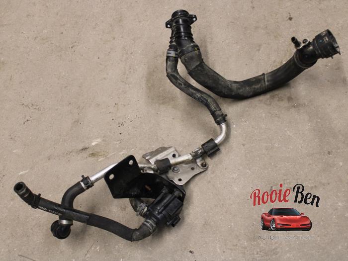 Usados Manguera intercooler Porsche Cayenne III (9YA) 2.9 Biturbo V6 24V S Precio € 100,00 Norma de margen ofrecido por Rooie Ben autodemontage