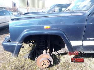 Used Front wing, left Jeep Cherokee (XJ) 4.0 i Price on request offered by Rooie Ben autodemontage