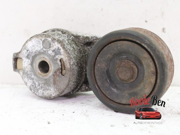 Usados Rodillo tensor correa múltiple Chrysler Pacifica 4.0 V6 24V AWD Precio € 15,00 Norma de margen ofrecido por Rooie Ben autodemontage