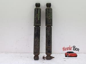 Used Shock absorber kit Chrysler Voyager Price on request offered by Rooie Ben autodemontage