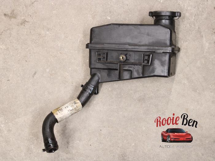 Begagnade Styrservotank Cadillac STS (K63) 3.6 V6 24V VVT Li Pris € 15,00 Marginaltabell erbjuds av Rooie Ben autodemontage