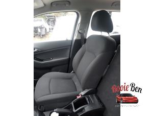 Used Seat, right Chevrolet Orlando (YYM/YYW) 1.8 16V VVT Bifuel Price on request offered by Rooie Ben autodemontage