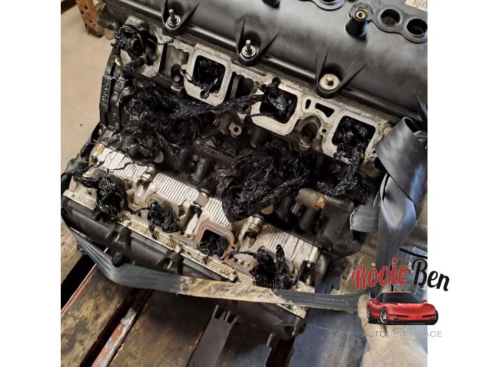 Engine from a RAM 1500 Crew Cab (DS) 5.7 Hemi V8 4x4 2020