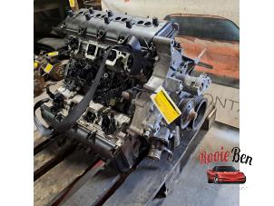 Engine from a RAM 1500 Crew Cab (DS) 5.7 Hemi V8 4x4 2020