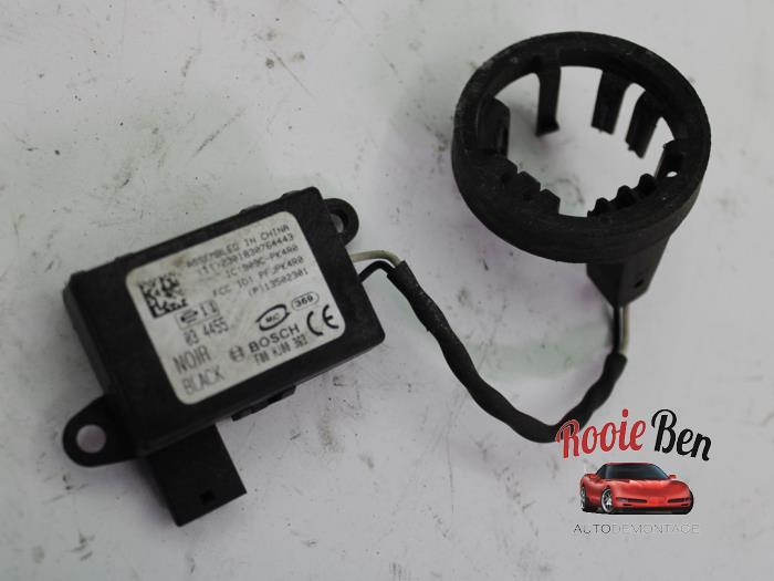 Ignition lock + computer from a Opel Insignia 2.0 CDTI 16V 130 Ecotec 2009