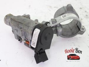 Ignition lock + computer from a Opel Insignia 2.0 CDTI 16V 130 Ecotec 2009