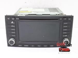 Used Radio CD player Volkswagen Touareg (7LA/7L6) 2.5 TDI R5 Price on request offered by Rooie Ben autodemontage