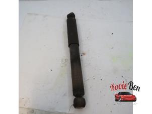 Used Rear shock absorber, left Chrysler Voyager/Grand Voyager (RG) 2.4 16V Price on request offered by Rooie Ben autodemontage