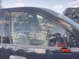 Usados Ventanilla de puerta de 4 puertas derecha delante Dodge Ram 3500 Standard Cab (DR/DH/D1/DC/DM) 5.7 V8 Hemi 1500 4x2 Precio de solicitud ofrecido por Rooie Ben autodemontage