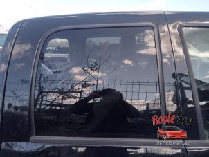 Usagé Vitre arrière droite Dodge Ram 3500 Standard Cab (DR/DH/D1/DC/DM) 5.7 V8 Hemi 1500 4x2 Prix sur demande proposé par Rooie Ben autodemontage