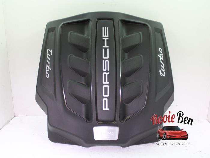 Used Engine cover Porsche Macan (95B) 3.6 V6 24V Turbo Price € 100,00 Margin scheme offered by Rooie Ben autodemontage