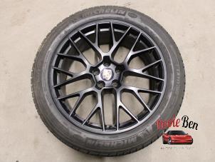 Used Wheel + tyre Porsche Macan (95B) 3.6 V6 24V Turbo Price on request offered by Rooie Ben autodemontage