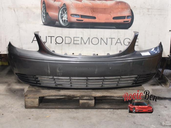 Usados Parachoques Dodge Ram Van 2.5 CRD Precio € 100,00 Norma de margen ofrecido por Rooie Ben autodemontage