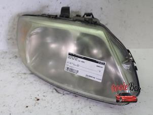 Used Headlight, right Dodge Ram Van 2.5 CRD Price on request offered by Rooie Ben autodemontage
