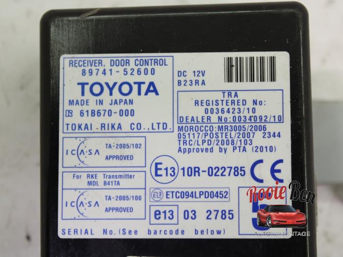 Módulo de cierre centralizado de un Toyota Urban Cruiser 1.33 Dual VVT-I 16V 2WD 2011