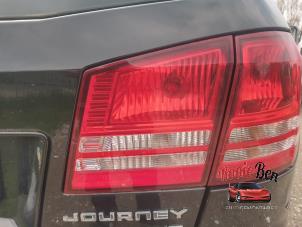 Używane Tylne swiatlo pozycyjne prawe Dodge Journey 2.4 16V Cena na żądanie oferowane przez Rooie Ben autodemontage